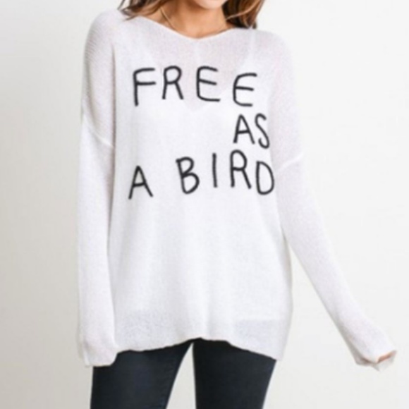 Le Lis Sweaters - NWOT  "Free as a Bird" knit Oversized!